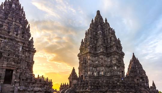 Yogyakarta: Discover the Heart of Javanese Culture, Temples, and Cuisine