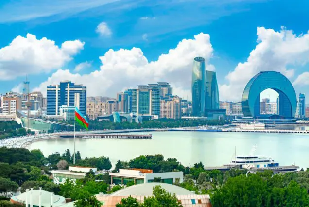 🇦🇿 Baku: A Vibrant Fusion of Modern Marvels and Ancient History