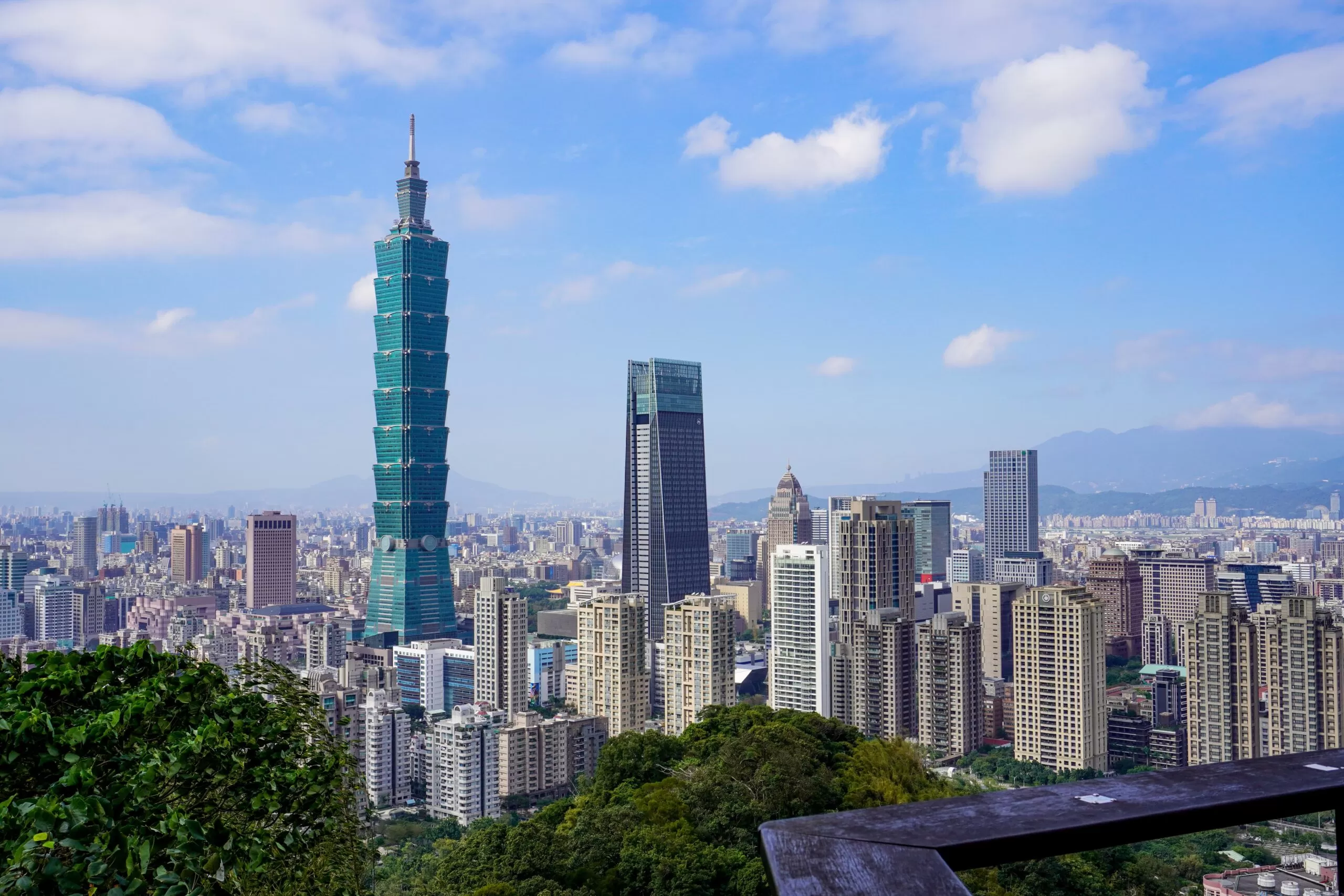 Taiwan: Asia’s Best-Kept Secret — A Land of Lanterns, Mountains, and Night Markets