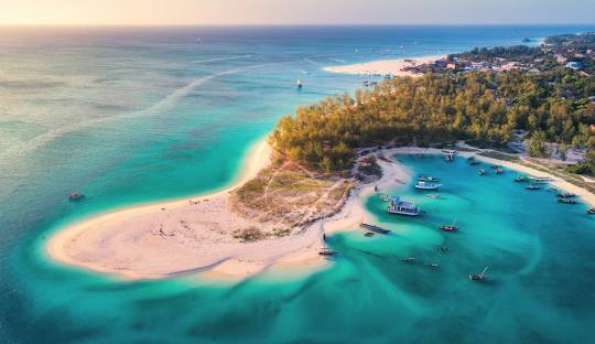 🌴 Zanzibar: A Tropical Escape Steeped in History and Beauty