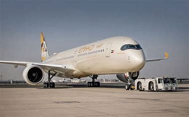 Etihad Airways Pioneers Dual Aircraft Training for A350 and A380 Pilots