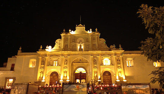 Antigua: Guatemala’s Volcano-Wrapped Colonial Treasure
